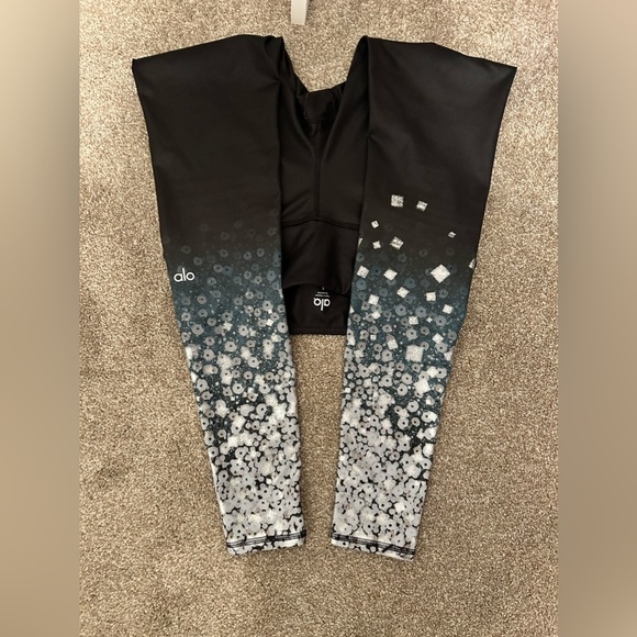 ALO Yoga Pants - Alo High Waisted Leggings